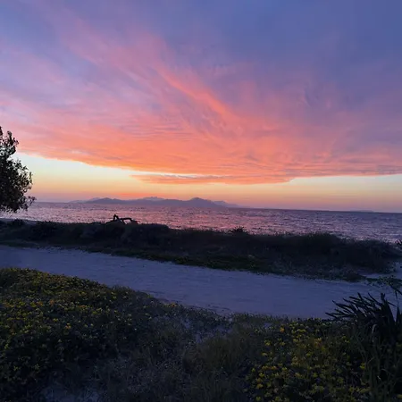 Leon Seaside 2bedroom House - 1 Min Walk To The , In Kos Center Appartement
