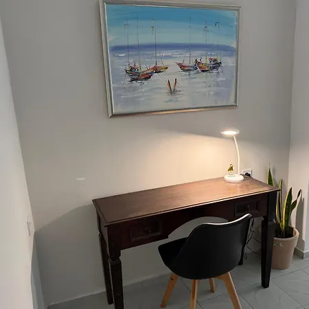 Leon Seaside 2bedroom House - 1 Min Walk To The , In Kos Center Appartement *
