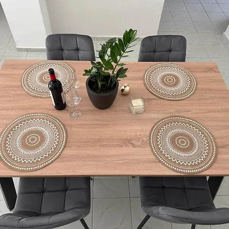 Appartement Leon Seaside 2bedroom House - 1 Min Walk To The , In Kos Center